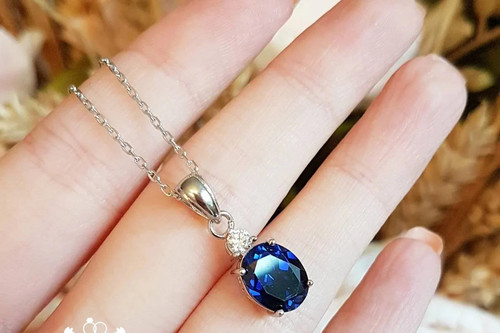 Ovalschliff blauer saphir - kt,