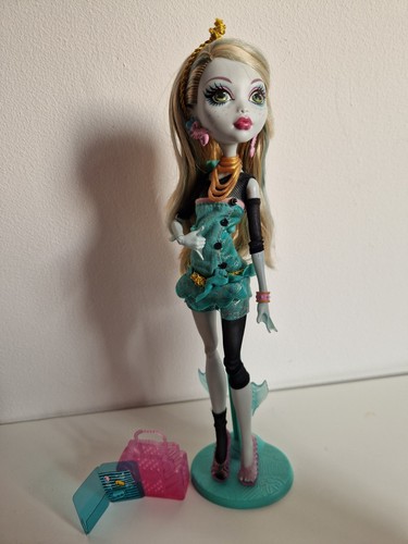 Monster high school out - monster,