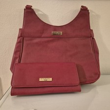 Handtasche und portemonnaie - und,