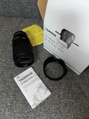 Tamron 70mm di iii a - f/2.8, iii-a