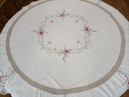 Edle handbestickte tischdecke - handbestickte,
