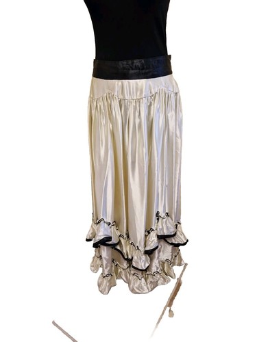 Langer rock cremefarben und - rock,