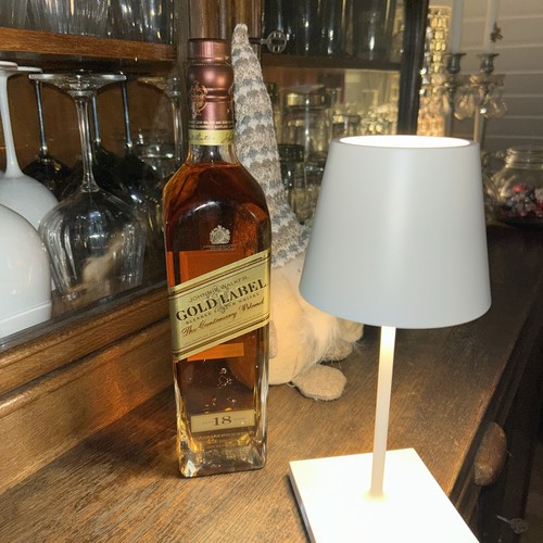 Johnnie walker gold label - johnnie,