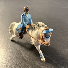 Schleich "Turnierreiterin mit Pferd" (42111) - vollständiges Set