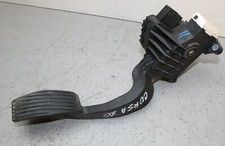 Gaspedal Pedal Gaswertgeber 13305804 Opel Corsa D 1.2 Bj.10