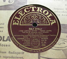 USCHI ELLEOT Halt still ! /