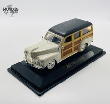 Road Signature Ford Woody 1948