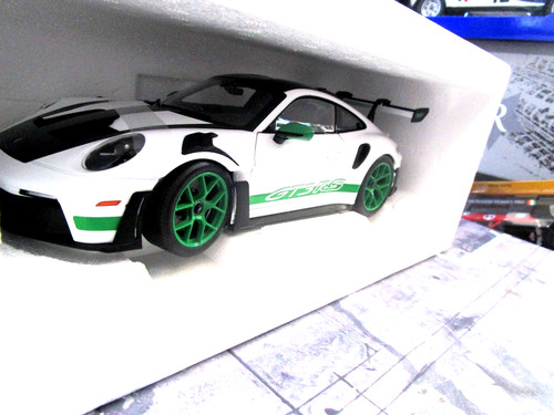 Porsche 911 992 carrera - 911,