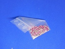 Hotfix Metall Studs rot und pink 2 mm