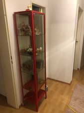 ikea showgalerie, rot mit Beleuchtung 
