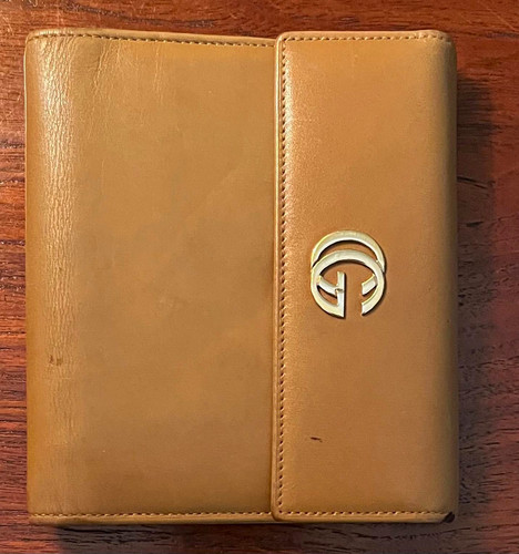 Gucci zeitplansystem aus leder - gucci,