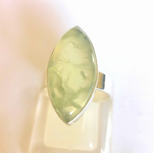 Ring mit prehnit 925er - ,