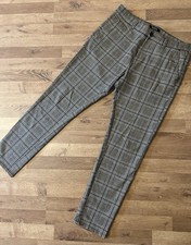 Karierte Herrenhose in Grau