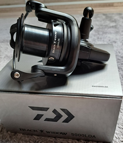 Daiwa black widow - black,