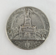 Große, alte Medaille National