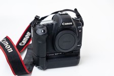 1. Canon EOS 5D Mark II 