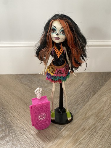 100 komplett monster high - 100%,