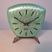 Juntes Tischuhr Grün Uhr