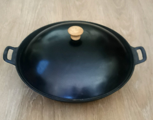 Wok pfanne mit - pfanne,