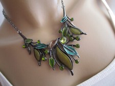 Damen Collier Hals Kette kurz Modekette Silber geschwärzt Grün Blätter Strass !