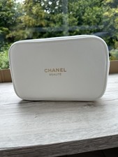 Chanel Kosmetiktasche Weiß, VIP-Gift NEU