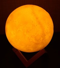 Mond Leuchte in 3 Farbgebung von Ideenwelt