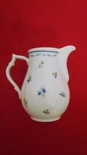 Kaiser-Porzellan, Milchkännchen, Dekor Madeleine auf der Form Dubarry