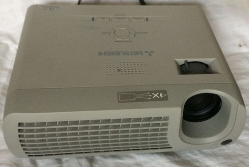 Mitsubishi beamer sd205u - beamer,