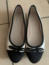 Flache zweifarbige Ballerinas