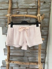 Kurze knappe  Short kuschelig