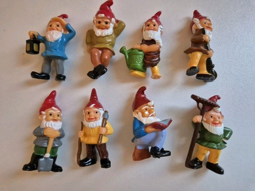 Figuren blumentopfzwerge - Ü,