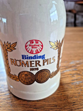 Steinzeugkrug mit Zinndeckel