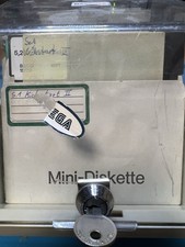 50× 5¼” Disketten DD – Commodore 64 Spielesammlung der 80er in Diskettenbox