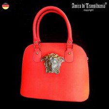 tasche frau von schulter