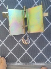 Anhängerkupplungsschloss mit Vorhängeschloss.