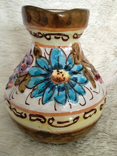 Kleine majolika vase - majolika,