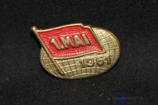 altes frühes DDR Abzeichen