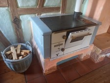 Holzherd mit Backofen, 7 KW, Wasserschiff, Kachelmantel, Backblech, Emailrohre