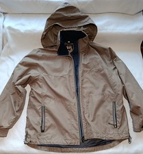 Leichte Jacke mit Kapuze