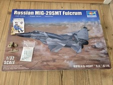 1/32 TRUMPETER  Mig-29SMT Fulcrum Plus QUINTA Decals und Russian MIG-29 Pilot
