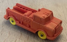 TOMTE 747E SERIE 1 * FEUERWEHR FIRE ENGINE ROT * RUBBER LAERDAL NORWAY