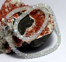 Regenbogen Mondstein