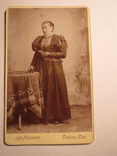 Tachau mies stehende frau - tachau,
