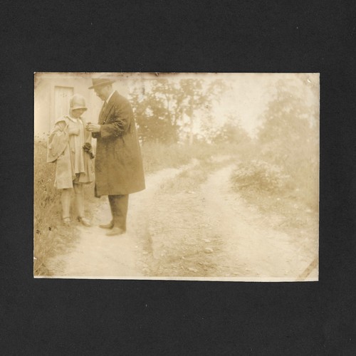 Vater mädchen weg schaut - weg,