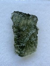 Natürlicher Moldavit Rohstein