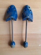 alte Spiralfeder Schuhspanner, blau, Holz, Größe 37-38