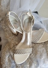 Elfenbein Braut Sandalen mit