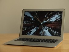 MacBook Air (13", early 2017)  1,8GHz Dual-Core i5, 8GB, 120GB SSD, Sequoia 15.7