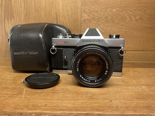Nahezu mint mit etui - etui, mamiya