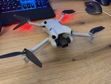 DJI Mini 4 Pro Fly More Combo